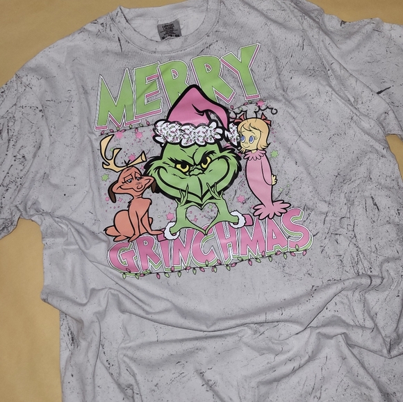 XL Merry Grinchmas Tee - Picture 2 of 3